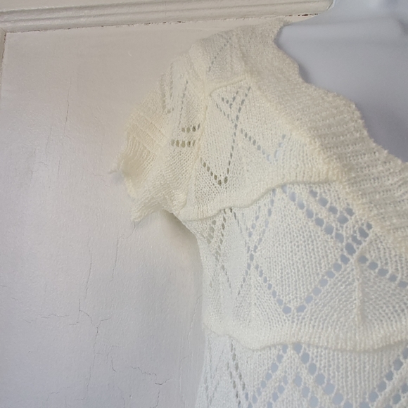 Tops - Picture 4 of 6